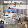 A bedroom setting with a bed and various decorative elements. Anteprima dell’immagine prodotto