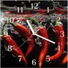 Wanduhr aus Glas mit Motiv Chili unter Wasser- 30 x 30 cm - Produktbild-Vorschau 1