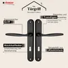 A marketing image showcasing a black door handle with various features highlighted by text. Anteprima dell’immagine prodotto
