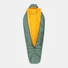 Schlafsack "Comfort Fiber Bag -5C" von Mammut in grün mit orangefarbenem Innenfutter; geeignet für kalte Temperaturen. Podgląd zdjęcia produktu