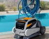 Robot piscine fonds, parois et ligne d'eau - Dolphin - E60I Voir les images du produit 9