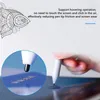 A stylus pen being used on a tablet screen, with a close-up inset showing the pen tip and screen interaction. Voir les images du produit