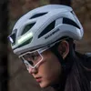 Cyklistická helma s integrovaným vícesměrovým osvětlením Náhled obrázku produktu 4