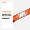 A close-up of an orange luggage strap with a name tag attached, next to a white panel with text. Anteprima dell’immagine prodotto