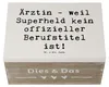 Mr. & Mrs. Panda Box Spruch Ärztin Superheld 22 x 15 cm - Produktbild-Vorschau 3
