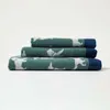 HOMESCAPES Frottee-Handtuch grün mit Hundemotiv - 50 x 85 Produktbild-Vorschau 1