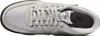 A top-down view of a Nike Air Force 1 '07 shoe. Produktbild-Vorschau