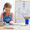 Een verstelbaar bureau voor kinderen met een whiteboard Productafbeelding-voorbeeld 3
