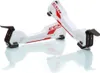 A pair of white CCM hockey skate guards with red accents, displayed on a reflective white surface. Voir les images du produit