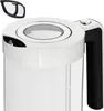 Close-up of the top part of a glass kettle with a silver and black handle. Anteprima dell’immagine prodotto