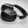 Bowers & Wilkins PX8 Flaggschiff-Kopfhörer mit kabelloser Produktbild-Vorschau 15