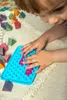 Jouet sensoriel Wiggly turquoise Voir les images du produit 5