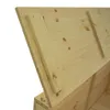 Close-up view of the lid of a wooden chest. Anteprima dell’immagine prodotto