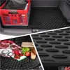 A collage of images showing a car trunk with a rubber mat and items inside, and a close-up of the mat's texture. Anteprima dell’immagine prodotto