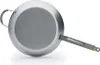 A de Buyer Mineral B cast iron frying pan is shown from the underside, with its handle extended to the right. Náhľad obrázku produktu