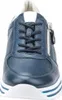 A close-up, front view of a blue leather sneaker with white accents and a white sole with blue stripes. Voir les images du produit