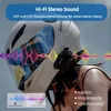 A person wearing a motorcycle helmet with a communication device attached, with visual representations of sound waves and noise reduction. Anteprima dell’immagine prodotto