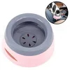 A pet water bowl with a small inset image showing a dog drinking from it in a car. Podgląd zdjęcia produktu