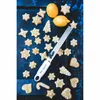 Cookies and lemons on a dark blue surface. Anteprima dell’immagine prodotto
