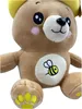Kuscheltier Bär 25 cm mit Mütze braun-gelb – Weiches Produktbild-Vorschau 3