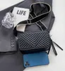 Camerazar Elegante borsa a tracolla da donna in pelle Anteprima dell’immagine prodotto 16