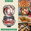 A collage showing a pizza oven and various food items, including pizzas, flatbread, and mushrooms, with national flags indicating different cuisines. Produktbild-Vorschau