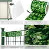 A collage of images showing the features and application of green leaf-patterned privacy screen strips for fences. Produktbild-Vorschau