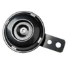 A black electric horn with a mounting bracket is shown against a white background. Voir les images du produit