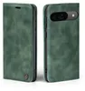 A green flip case for a smartphone is shown from two angles. Produktbild-Vorschau