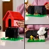 LEGO Ideas Peanuts: Snoopys Hondenhuis - Modelbouw voor Productafbeelding-voorbeeld 22