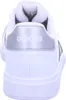 The back view of a white Adidas sneaker with a silver heel tab. Produktbild-Vorschau