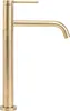 A brushed gold faucet is shown against a white background. Anteprima dell’immagine prodotto