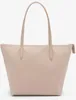 LACOSTE sac à épaule Shopping Bag Simply Taupe beige Voir les images du produit 8