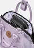 Close-up view of the inside of a purple iridescent handbag, showing a wallet and phone. Anteprima dell’immagine prodotto