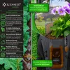 A marketing image showing a garden edging product with text overlays highlighting its features and benefits. Produktbild-Vorschau