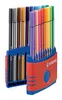 A set of STABILO Pen 68 felt-tip pens in a red and blue plastic holder. Anteprima dell’immagine prodotto