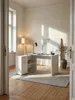 Moderner Eckschreibtisch in strahlendem Weiß mit Regalfächern im lichtdurchfluteten minimalistischen Home Office auf breiten Douglasien-Dielen_#sku_SAFWL5.305#