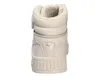 The back view of a beige Puma sneaker with a fluffy lining. Produktbild-Vorschau