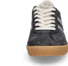 A close-up, front-facing view of a Gola women's sneaker. Produktbild-Vorschau