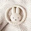 Anneau de dentition en caoutchouc Miffy Voir les images du produit 3