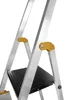 Close-up view of a section of an aluminum household ladder, showing the steps and support structure. Anteprima dell’immagine prodotto