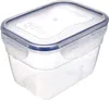 A clear, studio shot of a rectangular transparent food storage container with a blue lid and clear locking clasps, set against a white background. Voir les images du produit