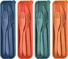 Four sets of reusable cutlery, each in its own colored case, arranged side-by-side. Produktbild-Vorschau