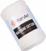 A roll of white macrame cotton yarn. Produktbild-Vorschau