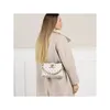 Guess Damen Schultertasche aus Polyurethan mit zahlreichen Produktbild-Vorschau 8