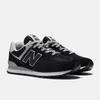 A pair of black New Balance sneakers is shown against a white background. Voir les images du produit