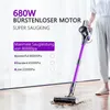 A person is holding a purple cordless vacuum cleaner, with text overlays describing its features. Produktbild-Vorschau