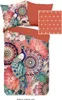 A flat lay of a duvet cover and pillowcase set with a peacock and mandala design. Anteprima dell’immagine prodotto