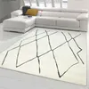 Tappeto soffice con disegno astratto a rombi a trama piatta Anteprima dell’immagine prodotto 1