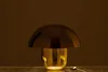 Zweifache Eleganz Pilz-Lampe in Glänzendem Gold - In Zwei Produktbild-Vorschau 4